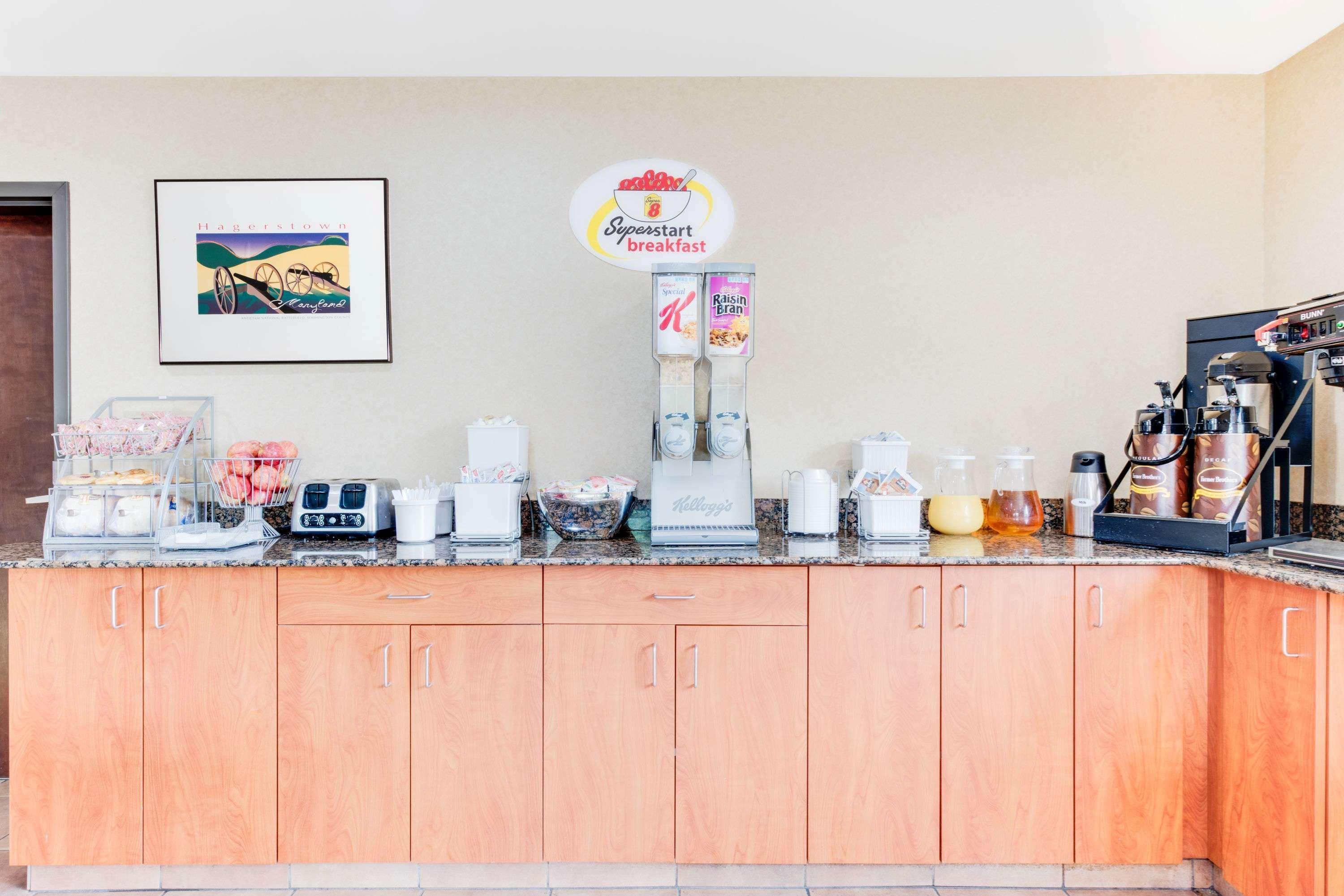 Super 8 By Wyndham Hagerstown I-70 Motel Ngoại thất bức ảnh